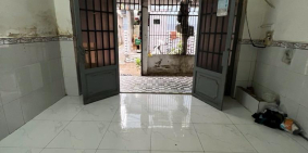 NHÀ CẤP 4 NGUYỄN THỊ THẬP- 4m NGANG-NGAY CHỢ TÂN MỸ 
NHĨN 6TYYYYY
--Trệt, 1 Lầu 