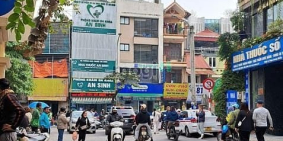 Bán nhà riêng: Bán nhà mặt phố Đội Nhân | 50m2 | Mặt tiền 5m | Giá 38.5 tỷ