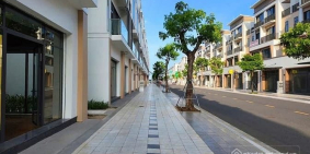 Bán nhà riêng: ần bán căn nhà phố kiểu xẻ khe ngay dự án t&t của thái sơn, long 