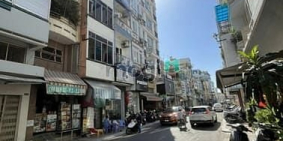 Bán nhà riêng: Bán Căn Góc 4 Tầng 8.12x20.5 Mặt Tiền Gần Nguyễn Đình Chiểu Quận 