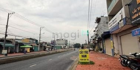 Bán nhà riêng: Chính chủ gửi bán nhà mặt tiền Hoàng Hữu Nam, P.Long Bình