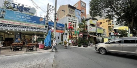 Bán nhà riêng: Điện Biên Phủ hàng xóm Q1 P15 Bình Thạnh 40m2 Ngang 4M H3G