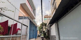 Bán nhà riêng: Nhà nát đường Bình Long, 93m2, 4x23m, Sát Aeon Mall, Giá cực rẻ 6