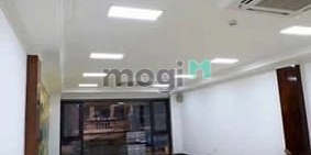 Biệt thự: Cho thuê nhà kinh doanh, vỉa hè, phố Trung Kính , 55m x4T, 22tr/th