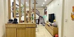 Bán nhà riêng: Nhà Đẹp Nguyễn Văn Trỗi  , 48m2 , Giá hơn 7 Tỷ , Lo góc , 3 Thoán