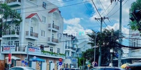 Bán nhà riêng: Nhà 3 lầu mới đẹp mặt tiền Trần Hoàng Na (KDC Hồng Phát), Cần Thơ