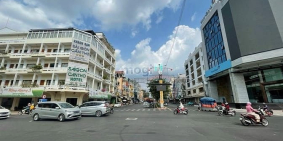 Bán nhà riêng: Nhà 3 lầu mặt tiền đường Nguyễn Thái Học sát bến Ninh Kiều, Cần t