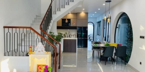 Bán nhà riêng: Bán nhà 1 trệt 2 lầu chính chủ, giá rẻ đường Hồ Văn Cống, TP. Thủ