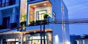 Bán nhà riêng: Nhà 2 lầu bán ngộp full nội thất ngay tt TDM