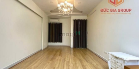 Bán biệt thự: Bán nhà mặt tiền đường D9; KDC D2D; 1 trệt 3 lầu 286m2 sàn giá 11.