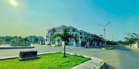 Bán biệt thự: Bán cặp shophouse tổng 268m2 sàn 700m2 sử dụng giá 22 tỷ KDC Bửu L