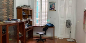 Bán biệt thự: Cán bộ về hưu bán nhà phân lô 158 Nguyễn Khánh Toàn, DT 50m2 11.5 