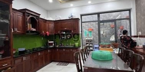 Bán biệt thự: Ngay Chợ• Giáp PMH• Nhà Đẹp Full Nội Thất• 4 Tầng• 5PN• 90M2• 18tỷ