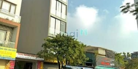 Bán biệt thự: Bán nhà ngõ 63 cổ linh, Vỉa hè oto tránh view hồ dt 50m2 mt 4.5m