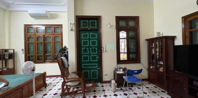 Bán biệt thự: Cách phố Hoàng Quốc Việt 1 nhà, 4 tầng, lô góc, oto tránh 21 tỷ