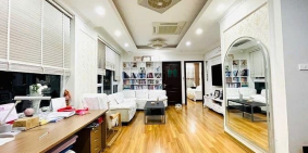 Bán biệt thự: Bán nhà Hoàng Quốc Việt 70m2, 5T, MT 4.8m, ngõ ôto, cạnh hồ, 22 tỷ