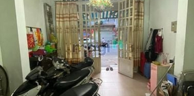 Bán biệt thự: Ngộp cần bán gấp mặt tiền Phan Đình phùng 4x15. Giá 10,3 tỷ.