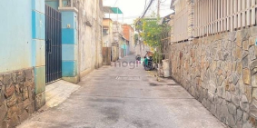 Bán nhà riêng: BÁN NHÀ nát Quận 2 cách Nguyễn Duy Trinh 50M, full thổ ngang ~9M 