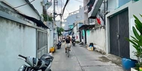 Bán nhà riêng: Nhà phố mặt tiền hẻm 96 Tân Mỹ, ngay trường Đại Học Marketing Quậ