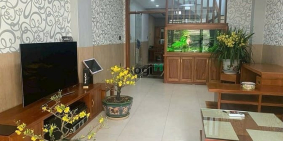 Bán nhà riêng: Bán nhà hẻm 8m Lê Minh Xuân, Phường 7, Q. Tân Bình. Dt: 4,4x16,7m