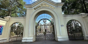 Bán nhà riêng: Bán nhà 7T đẹp hẻm 656 Quang Trung ngang 6m có hầm T.máy gần chợ 