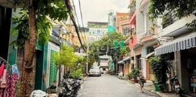 Bán nhà riêng: Nhà nát Hoàng Hoa Thám Tân Bình ngay nhà ga T3 4.5M x 22M