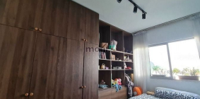 Bán căn hộ chung cư: Chính chủ bán căn hộ 2PN full nội thất khu Ruby - Celadon C