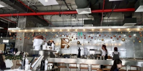 Bán căn hộ chung cư: Chính chủ bán căn hộ 61m2 ngay vườn treo thêm 200 m2 giá ch