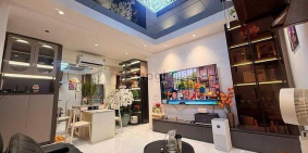 Bán căn hộ chung cư: HOA HẬU! Chỉ 4,63 tỷ Tập thể Chùa Láng_Đống Đa_sổ to 70m2 