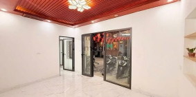 Bán căn hộ chung cư: Nhỉnh 3 tỷ tập thể Nguyên Hồng_Đống Đa_Tầng 1_55m2 2pn ở n