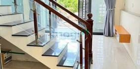 Bán nhà riêng: Bán nhà(HÓT)-3Tầng-DT70m2-3PN-ÔTÔ ĐẬU CỬA-vĩnh Hoà-Nha Trang-CHỈ 