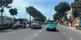 Bán nhà riêng: Bán gấp rút nhà hai mặt tiền ngang 6m 56m2 hẻm xe hơi đường quang