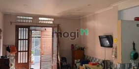 Bán nhà riêng: Bán nhà hẻm xe tải thông 1 sẹc đường số 19, P.8. 4 x 10,giá 4.85 