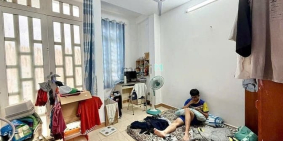 Bán nhà riêng: Bán nhà 3 tầng 4m x13m. Hẻm xe tải thông Nguyễn Văn Qúa. Gía 5 tỷ