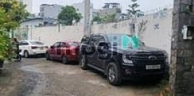 Bán nhà riêng: Nhà nhỏ hẻm lớn. 20m2 hai lầu, gần trung tâm quận 7. Sổ hồng riên