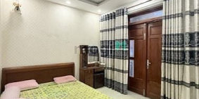 Bán nhà riêng: Gần Đầm Sen - Diện tích 60m2 CN đủ, 5PN, 3WC giá bán 4.95 tỷ