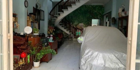 Bán nhà riêng: Chủ kẹt vốn bán gấp, nhà 4 tầng mt & 1 kho, lý thường kiệt q11