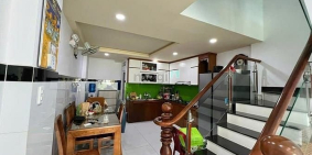 Bán nhà riêng: Bán nhà 4Tầng Khu Phân Lô, Hoàng Hữu Nam Q9 - Gần Metro. Giá Nhỉn