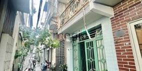 Bán nhà riêng: Bán Nhà 3 Tầng, Ngay Nhà Hàng Đông Hồ, Cao Thắng - Quận 10