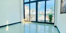 Bán nhà riêng:  Mặt Tiền P4 Q3. Xe hơi  đậu trong nhà Đường số Cư Xá Đô Thành 