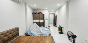 Bán nhà riêng: Bán nhà Hà Đông phố Phan Đình Giót 11.9 tỷ, 45m2, MT 4,5m, ô tô đ