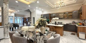 Bán nhà riêng: Bán Biệt Thự Giữa Lòng Q1 - Ngang 6,4x18m-4 Tầng - Ngay CV Lê Văn