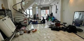 Bán nhà riêng: Bán nhà Đề Thám Q1, ngang khủng 7.2m, 96m2 – hẻm xe hơi – 22 tỷ T