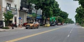 Bán nhà riêng: Nhà phố Hoa Lâm, 42m2- 5 tầng-mt5- 11 tỷ, trước nhà ô tô tránh