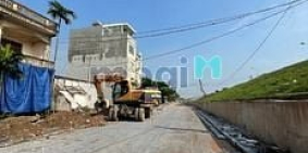 Bán đất thổ cư: Bán 30.5m2 Đất Tổ 5 Giang Biên, Cách 1 Nhà Ra Đường Ô tô tránh 2