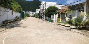 Bán đất thổ cư: BÁN ĐẤT HÓT-DT66M2-ngang 4m(4x17m)-ôtô 10m- 2/4 - vĩnh hoà chỉ 2