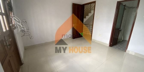 Nhà phố: KHÔNG THUÊ quá phí -NHÀ TRẦN NÃO  19tr ngang rộng to đùng