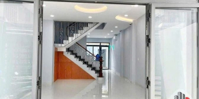 Nhà riêng: Nhà 5x19 3 lầu 6pn 7wc 8 máy lạnh, gần Hoà Bình, Đầm Sen