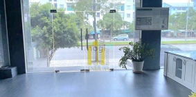 Nhà phố: Cho Thuê Tòa Văn Phòng Mặt Tiền 12m - Hầm 4 Lầu Giá 100 Triệu