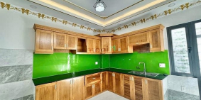 Nhà riêng: Nhà 4,5 tấm đường Bình Trị Đông 4 phòng ngủ 5wc